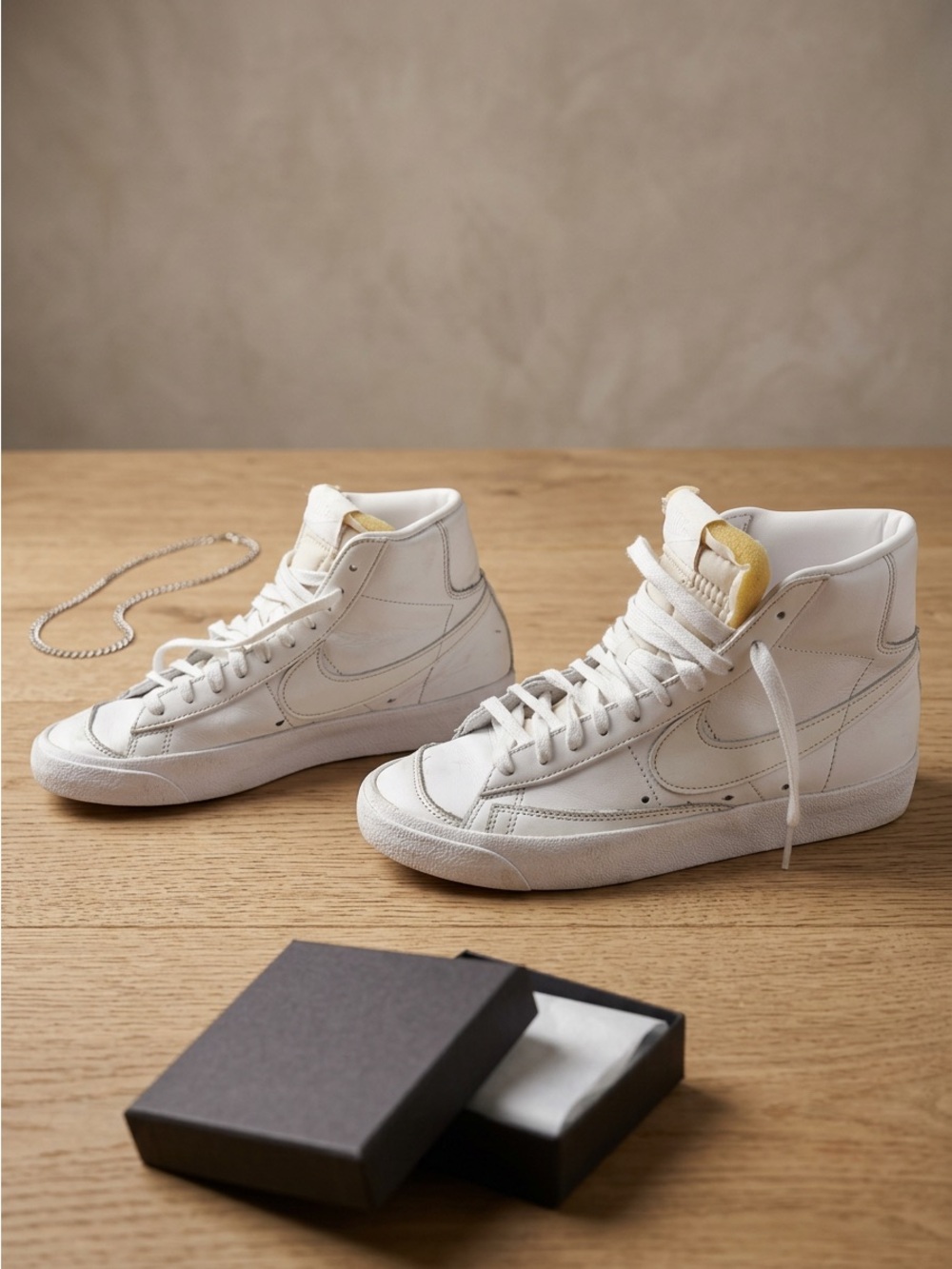 Nike Blazer Mid 77 Vintage White Sneaker CZ1055 Leather High Top Womens Size 7